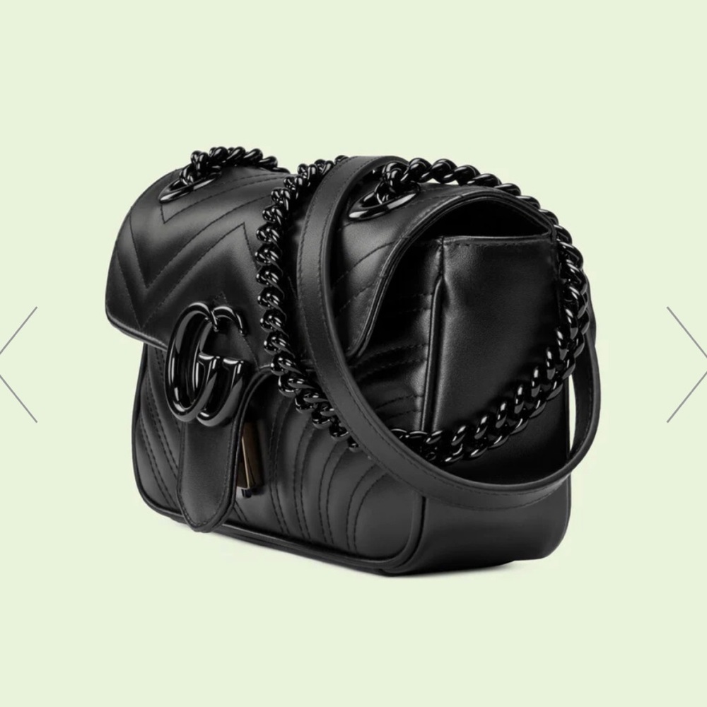 Gucci mini marmont.  Black on black.  Excellent condition.